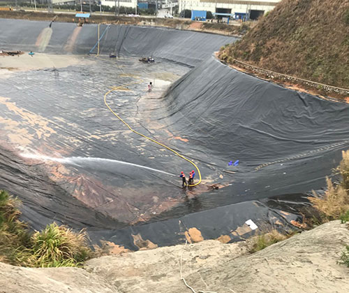 谢通门废水池清理